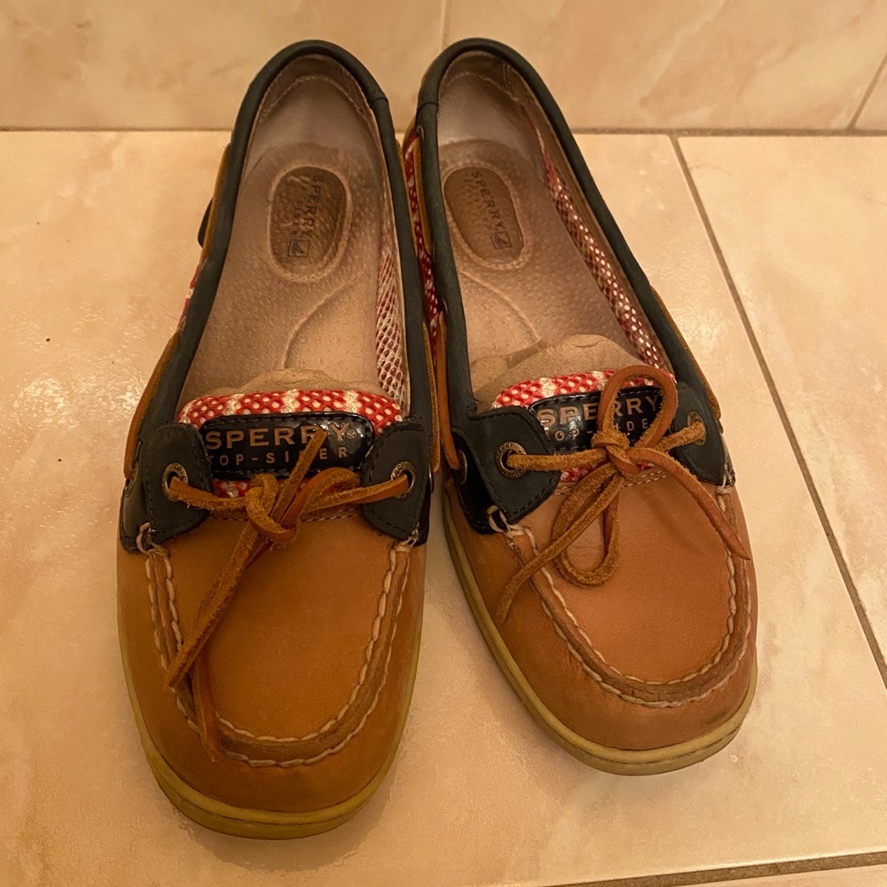 Red, White, and Blue Sperrys